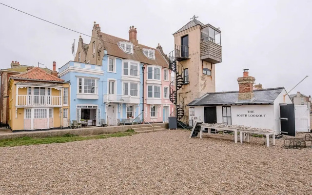 31 Crag Path In Aldeburgh