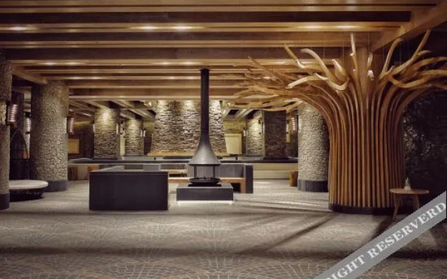 Qinghe Peninsula Hot Spring Resort Hotel