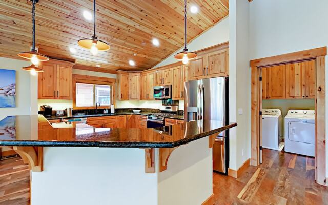 1573 Cree St Home