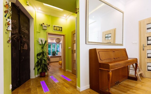 Warsaw Concierge Travellers Nest Wspolna