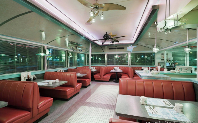 Holiday Inn Manchester Airport by IHG