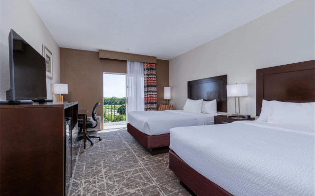 Orangewood Inn & Suites Kansas City Airport