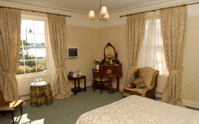 The Harbourview Hotel