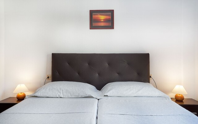 Espanhouse Calas Blancas