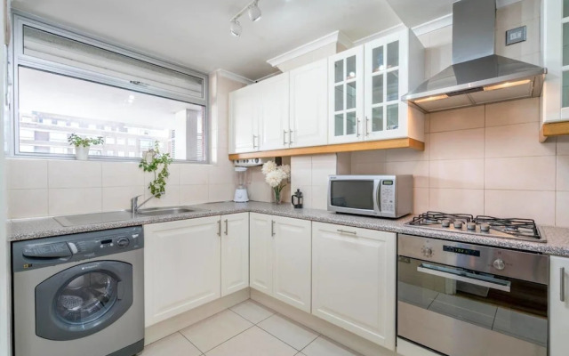 Adorable 3 bed Apartment in Bayswater