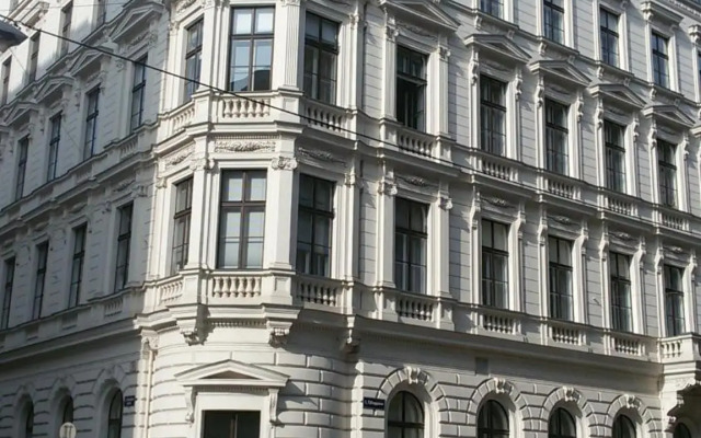 Sobieski Inner Ring Apartments