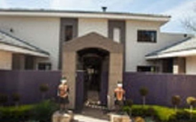 Mbombela Exclusive Guest House  Columbus
