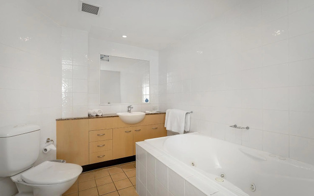 Kirra Beach Apartments