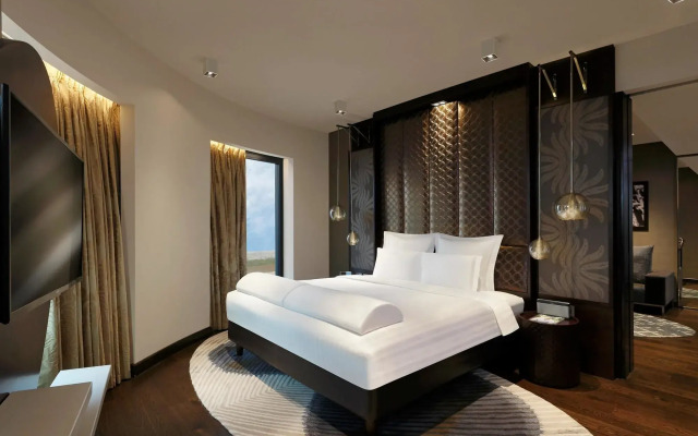 Pullman New Delhi Aerocity Hotel
