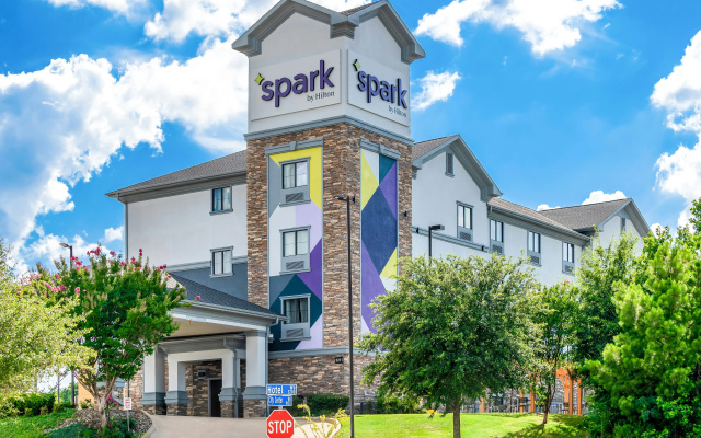 Spark by Hilton Longview
