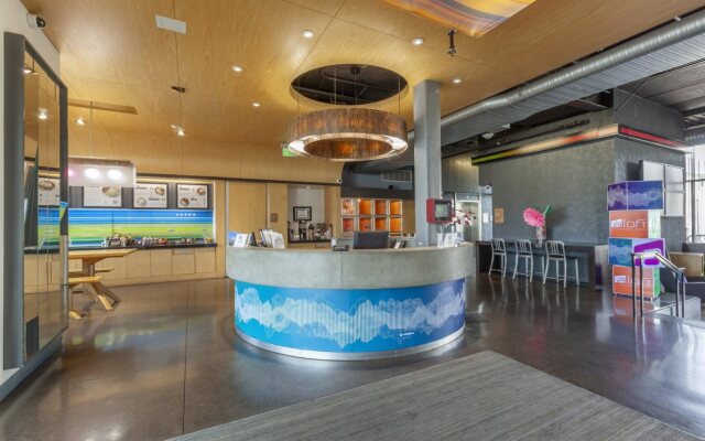 Aloft Tempe