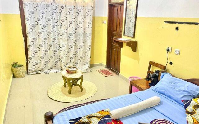 Mystic Manor Stonetown B&B