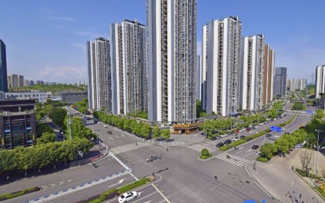 Leishibo Hotel (Chongqing Danzishi International Community Branch)