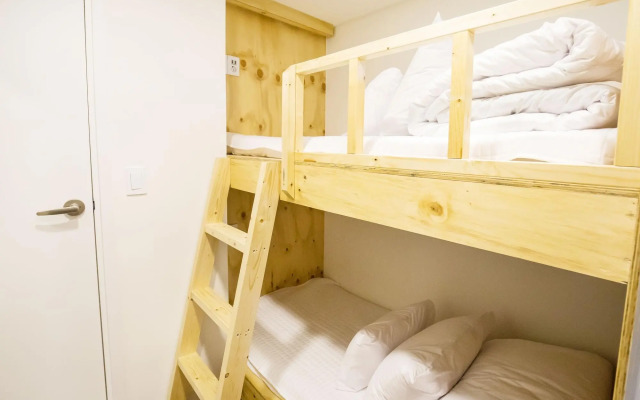 Step Inn Myeongdong 2 - Hostel