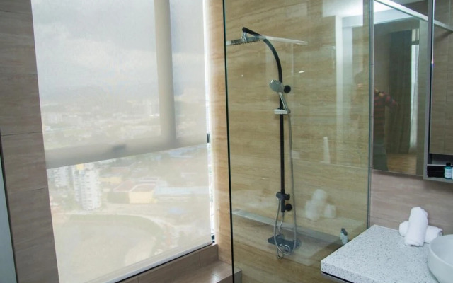 Expressionz Professional Suites by Rsq