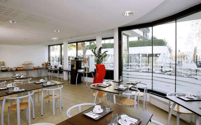 Comfort Suites Port-Marly Paris Ouest