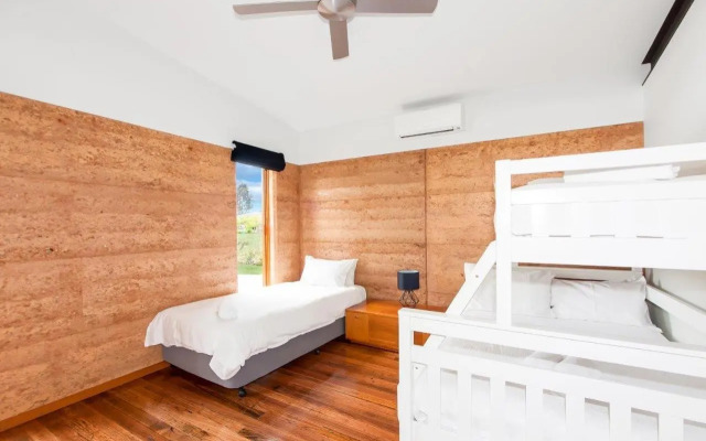 Elements - Echuca Holiday Homes