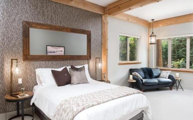 The Rockwell-Harrison Guest Lodge
