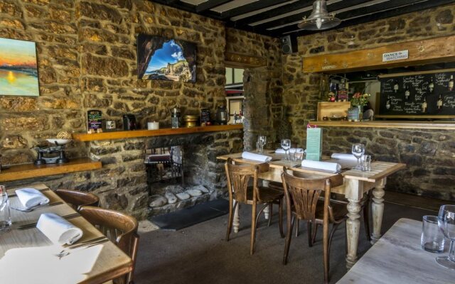 Parsonage Farm Inn