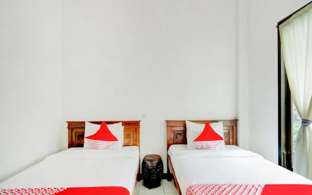 OYO 3156 Hotel Warta Dua