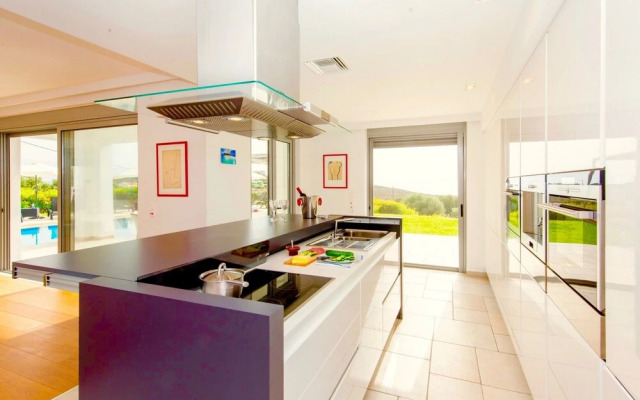 Pool Villa Stella Crete 500m From sea