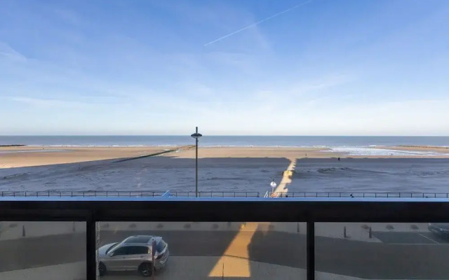 Corner Stay With Sea Views