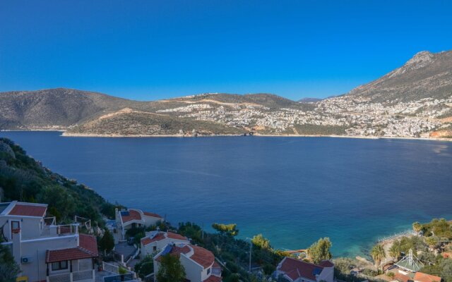 Villa Tuna by Akdenizvillam