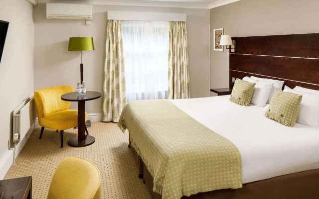 Mercure Gloucester Bowden Hall Hotel
