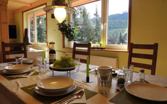 Guest House & Apartment Nabucco with Mountain View