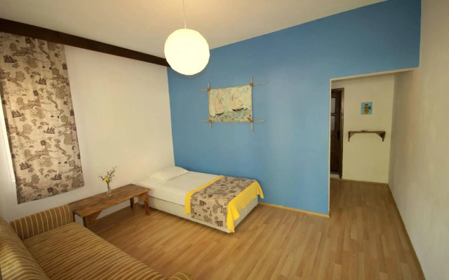 Dionysos Lodge