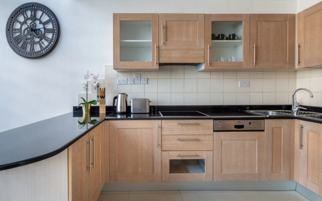 Lively & Spacious 1BR Loft in Dubai Marina