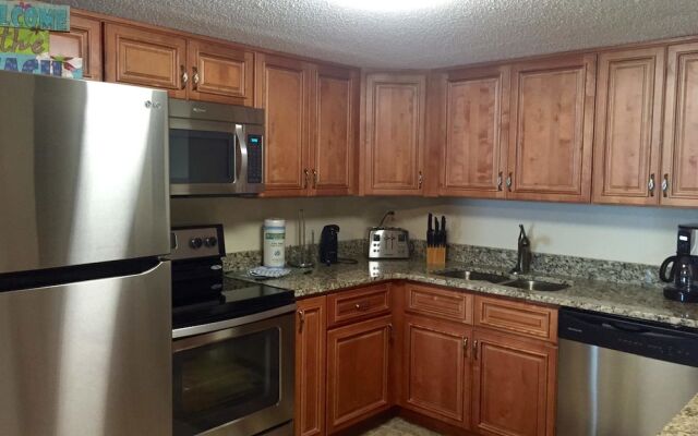 0104 Waters Edge Resort 1 Bedroom Condo by RedAwning