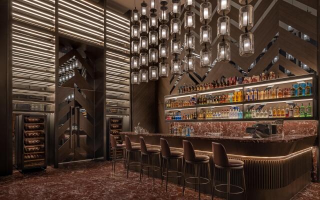 Holiday Inn Chongqing Guanyinqiao by IHG