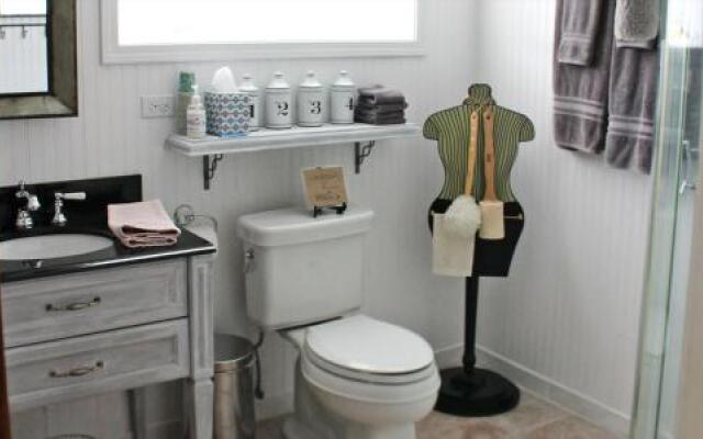 Dungeness Barn House Bed & Breakfast