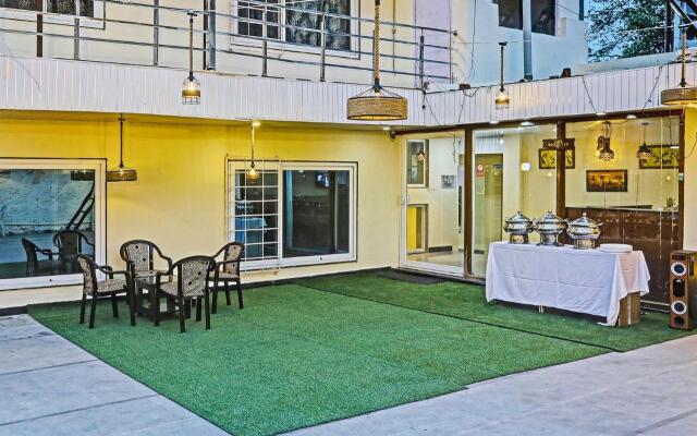 Fabhotel Wood View