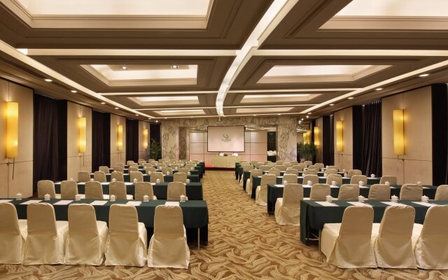 Radisson Red Shanghai Wujiaochang Hotel