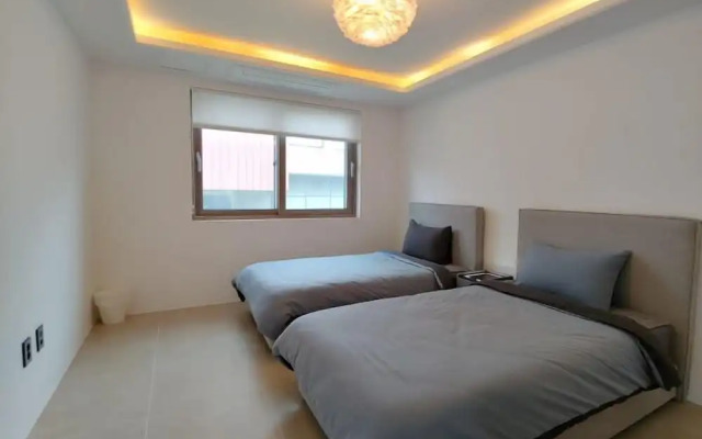 Poolstory 6 pool villa