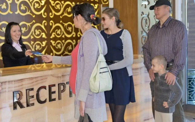 Alanya Azura Family Style