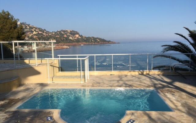 Villa With Private Beach - Villa Lou Cade