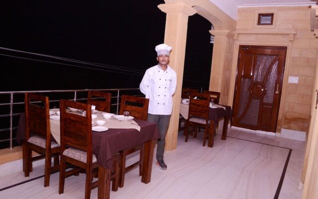 Sartaj Hotel