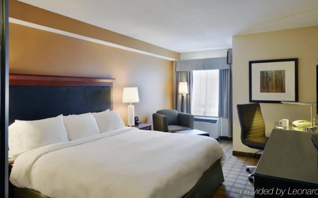 Holiday Inn Ottawa Dwtn - Parliament Hill by IHG