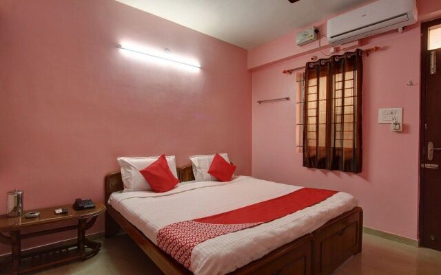 Oyo 28738 Abbirami Hotels