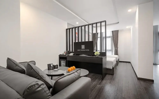 Mercy Emerald Hotel