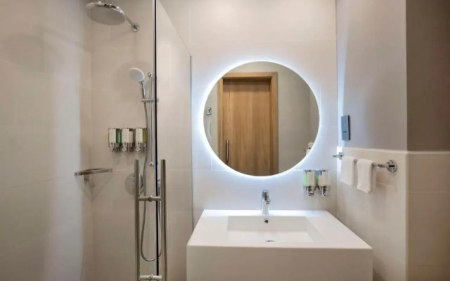 Hampton by Hilton Sharma NEOM Community 1