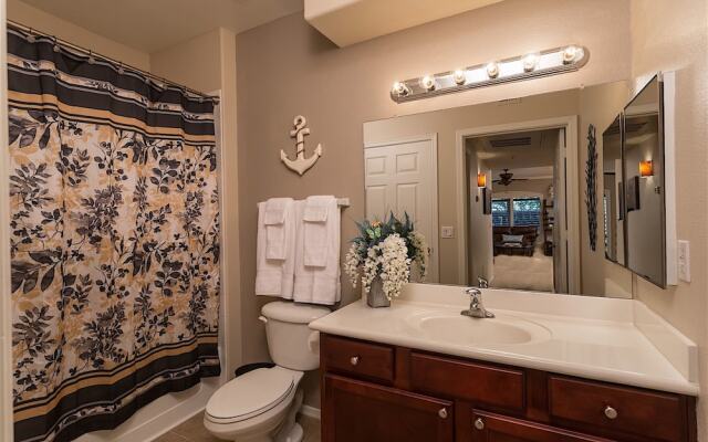 Canuck Condo 2 BR by Casago