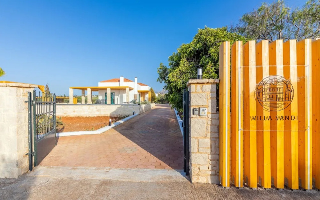 Sandi Villa