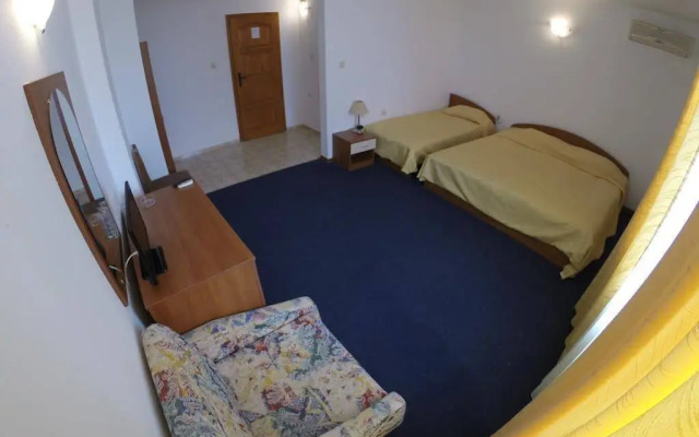 Hotel Lotos