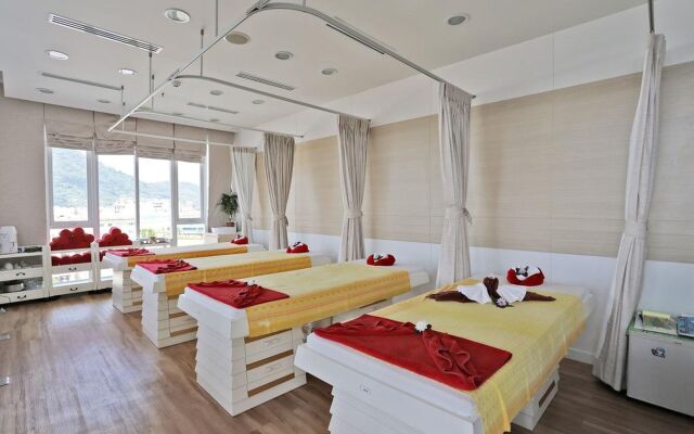 Sleep With Me Hotel design hotel @ patong