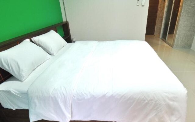 City Ratsada Apartment