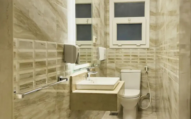 Fresh & Fabulous 2bdr - 5 min to Airport
